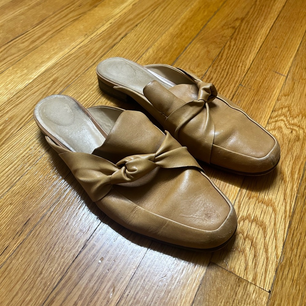 Clarks Women’s Knotted Leather Mules Size US 10.5 - Tan